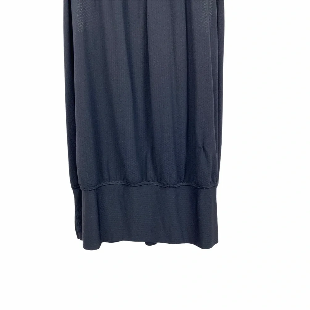 Lululemon No Limits Black Top with built in bra